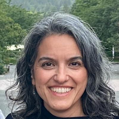 Photograph of Elham Kazemi